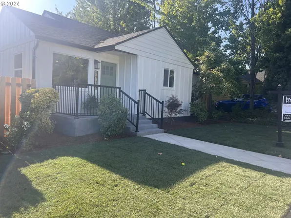 2714 Daniels St, Vancouver, WA 98660