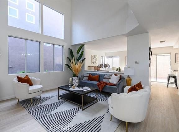3rd image of 6372 Blossom Ln