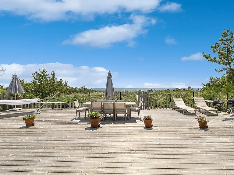 323 Marine Blvd — Photo 31
