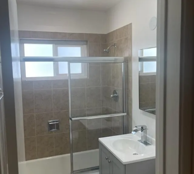 22861 Saticoy St — Photo 10
