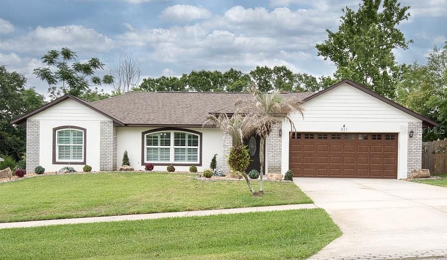 1st image of 831 FORESTWOOD DR