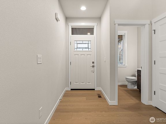 5th image of 1421 89th Avenue SE