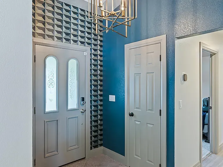 217 S 70th Ave — Photo 5