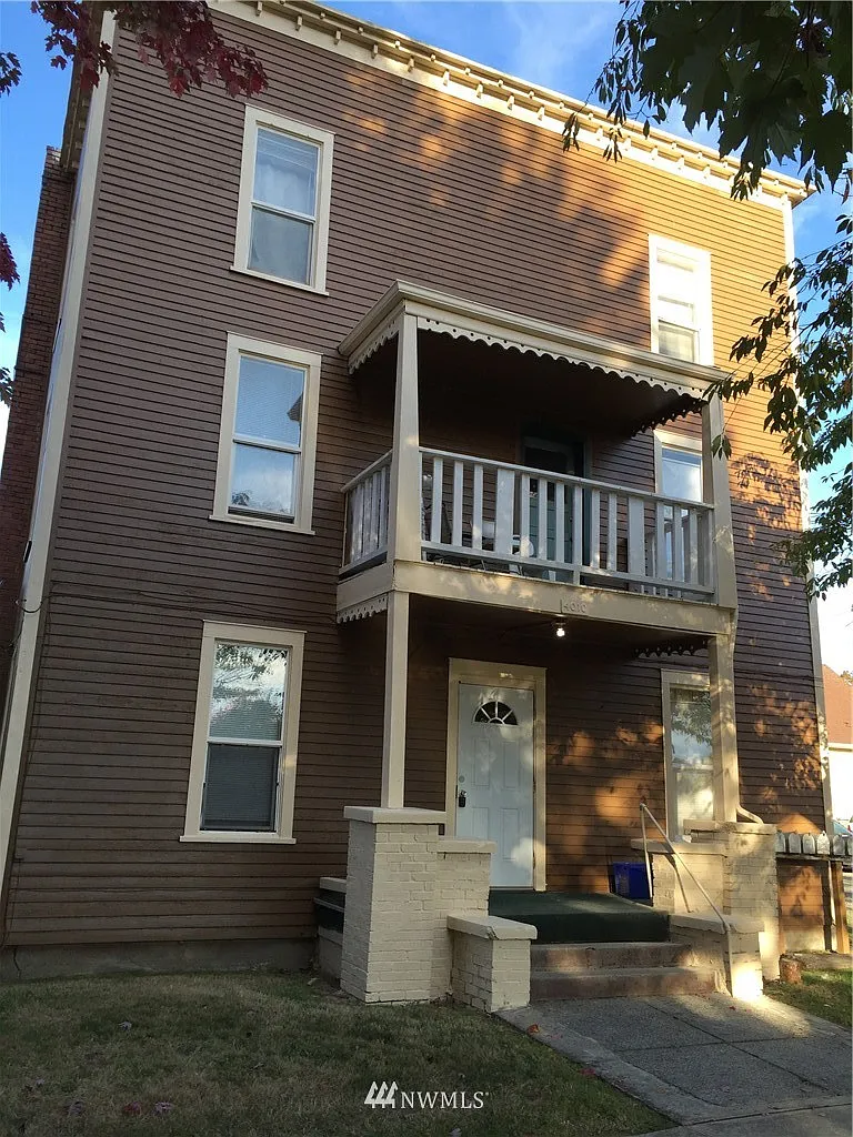 4010 S Thompson Ave photo 1
