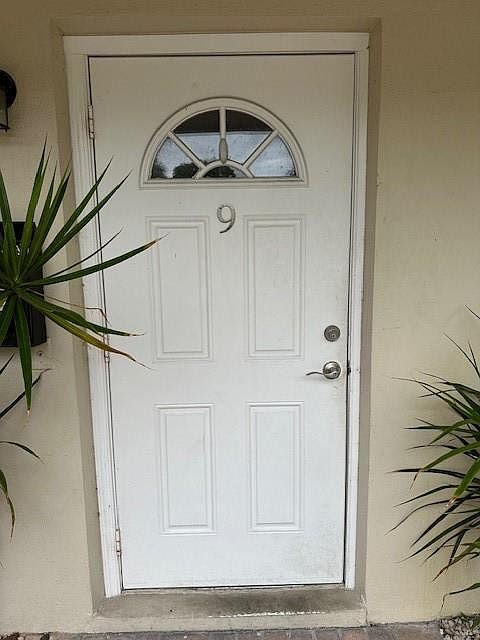 1st image of 1440 Miami Rd APT 9