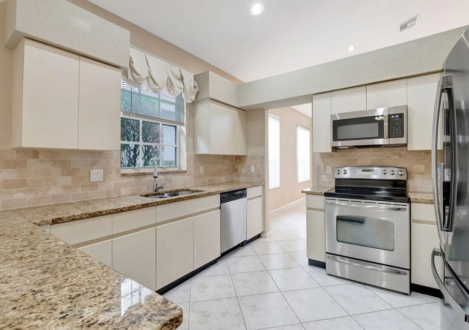 11081 Springbrook Circle, Boynton Beach (Unincorporated) , FL 33437 - 1644 — Photo 2