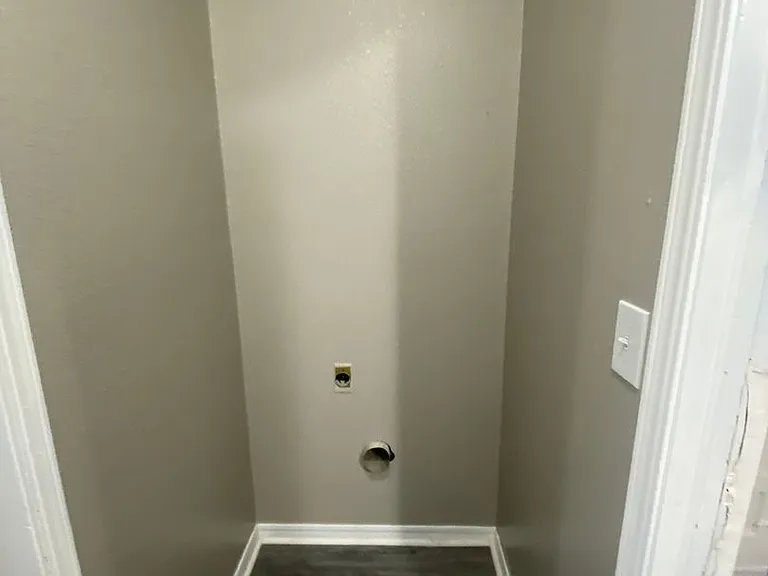 904 Craig Dr — Photo 5