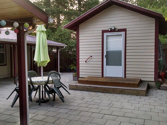 Back yard, Storage building