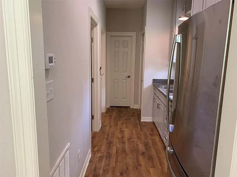103 Susan St — Photo 5