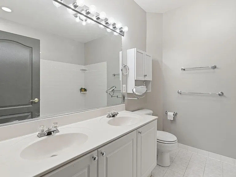 6610 Netties Ln #J — Photo 22