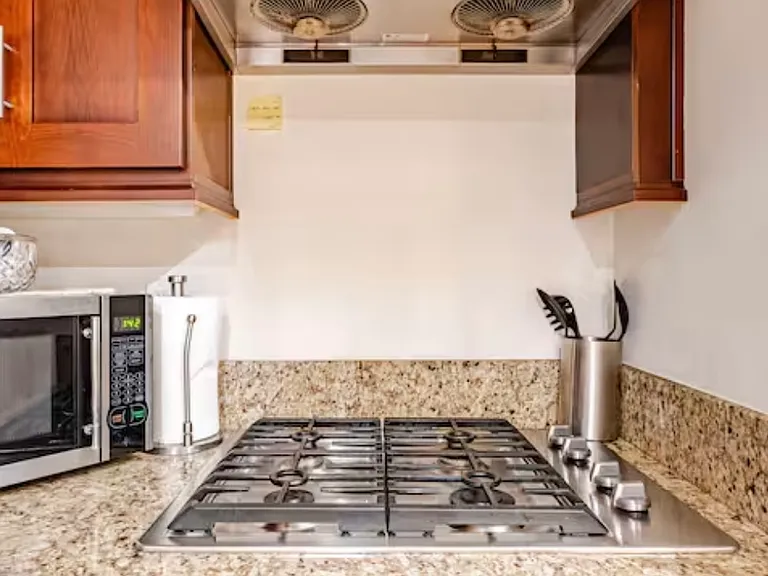 835 Huntington Garden Dr #A — Photo 40