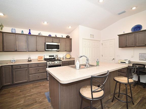 4th image of 6073 Budny Ave
