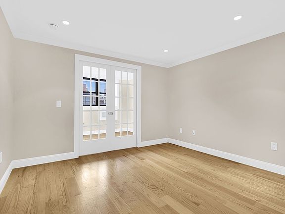 3rd image of 344 E 85th St APT 5H