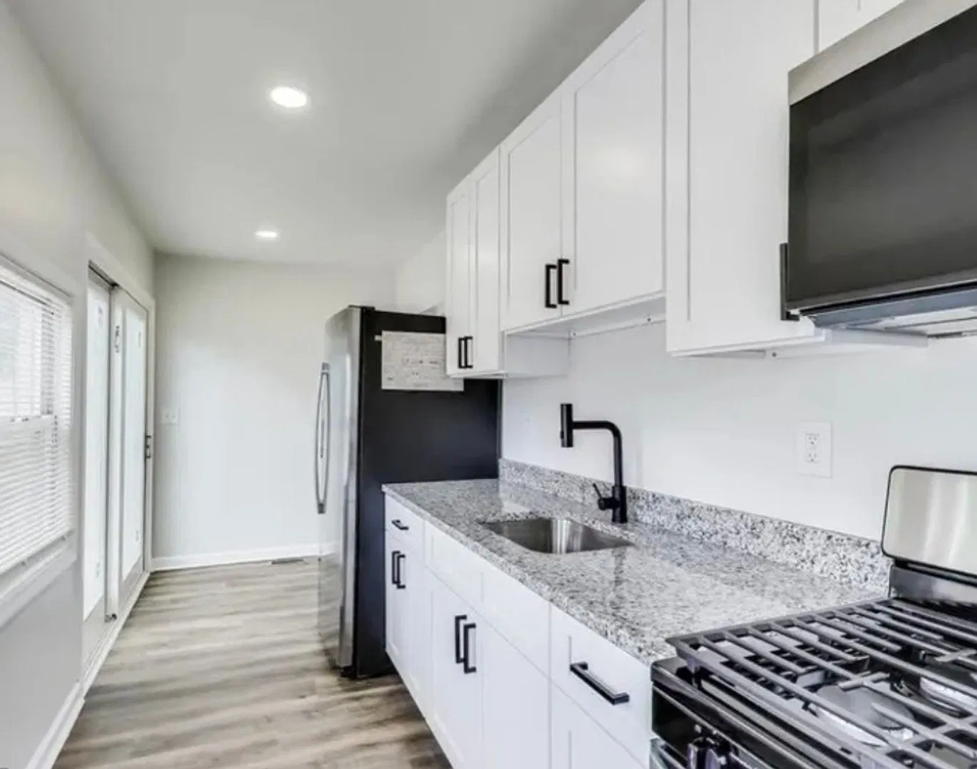 Charming 2BR Duplex in Baltimore — Photo 3