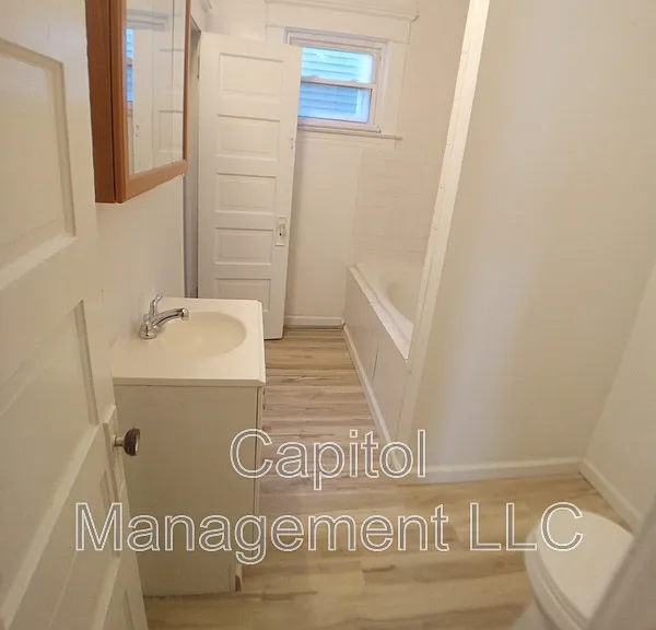220 W Lapeer St #3 — Photo 2