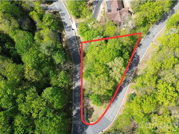 205 Settings Blvd, Black Mountain, NC 28711