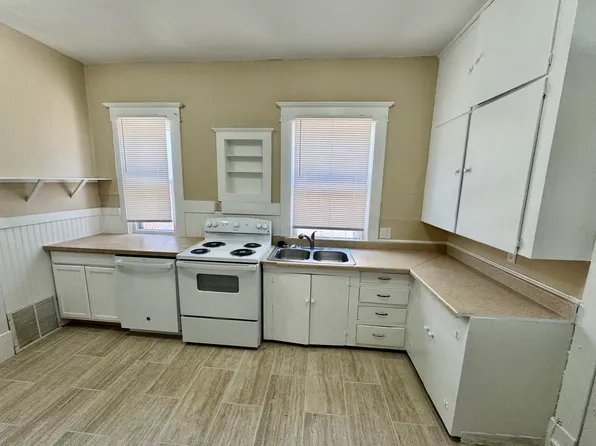 204 W 15th St, Pueblo, CO 81003