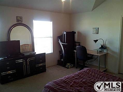 5th image of 1740 Nina Dr