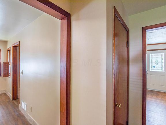 5th image of 259 S Cypress Ave