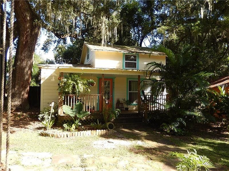 Back House $900/mo