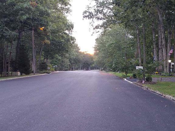 4th image of 34 Sunset Dr