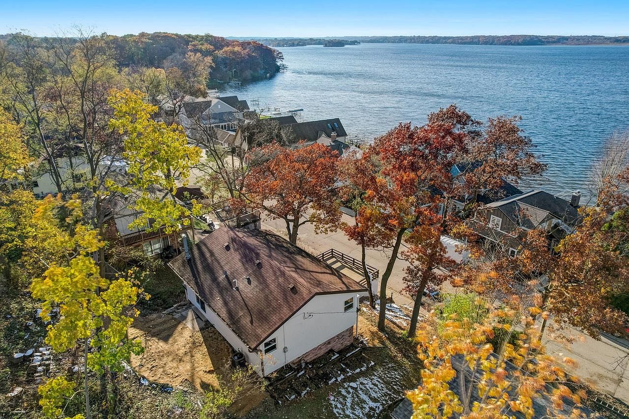 460 Park AVENUE, Pewaukee, WI 53072 Zillow