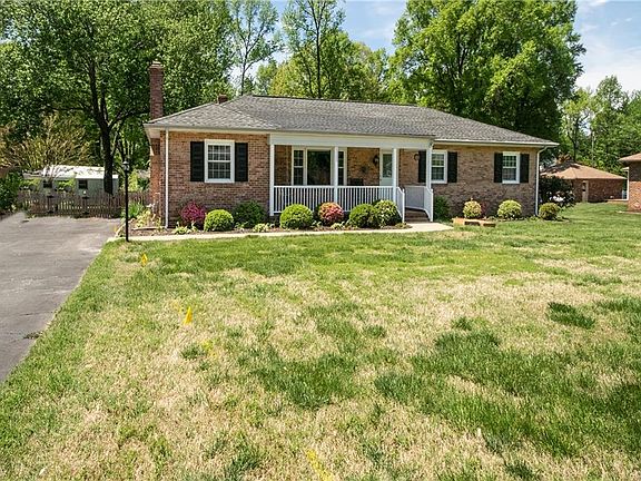 4th image of 7363 Princess Anne Dr