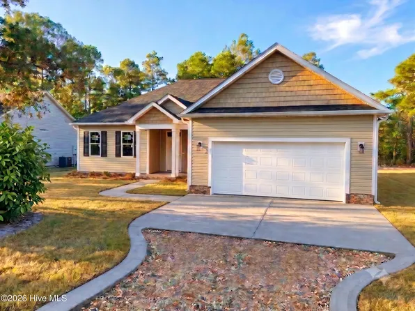 13 N High Point Road, Southport, NC 28461