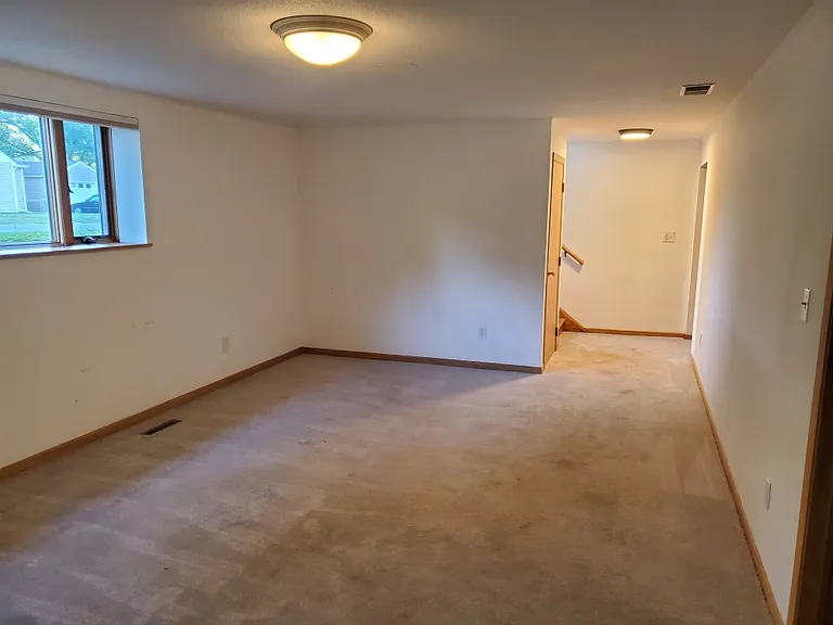2117 Fern Ln — Photo 11