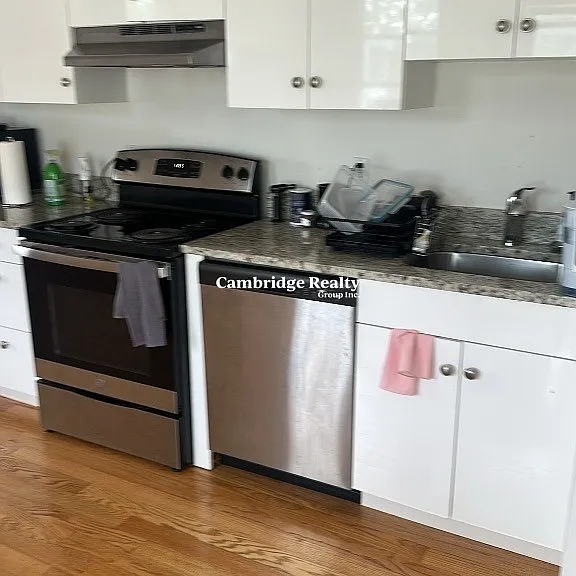58 Mansfield St #3T — Photo 2