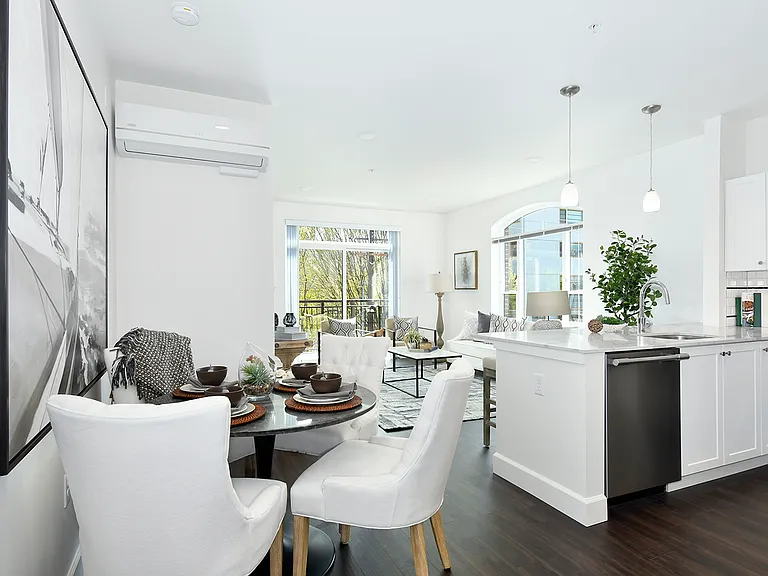 21 Astor — Photo 10