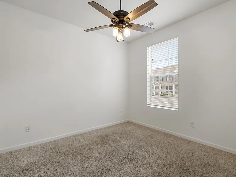 610 Clifford Hts — Photo 14