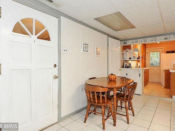 4th image of 6512 Windham Ave