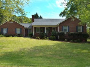 2174 Wt Carpenter Dr, Lincolnton, NC 28092