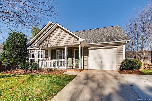 1st image of 109 Diamond Dr