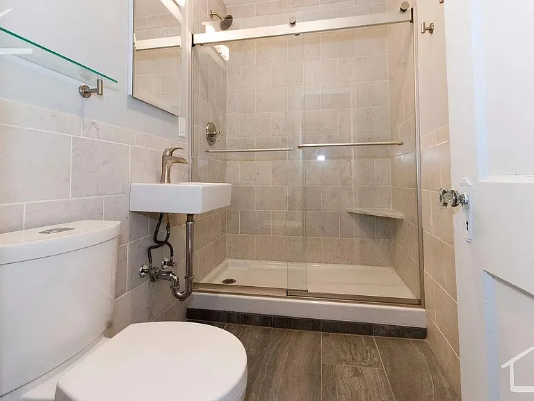 97 Chester St #D1 — Photo 9