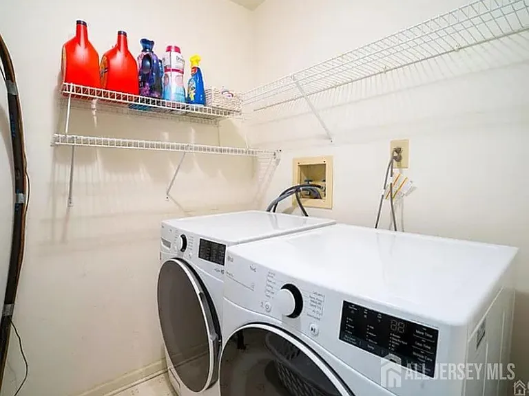 704 Dahlia Cir — Photo 22