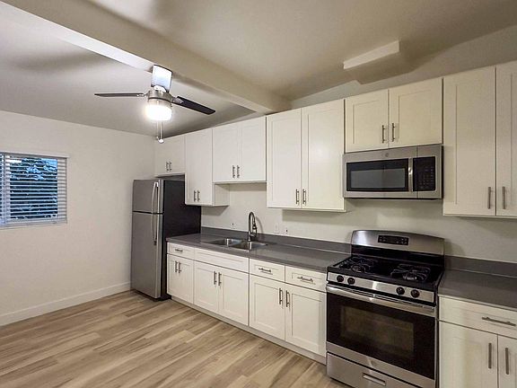 3rd image of 6437 Shaules Ave
