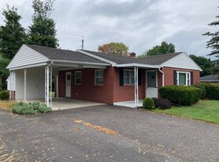 289 Briar Ln, Chambersburg, PA 17202