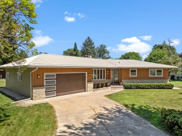1016 Erie Dr, Janesville, WI 53545