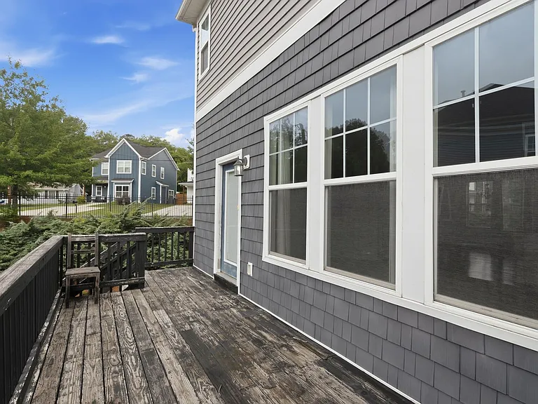 1502 Sharon Rd W — Photo 36