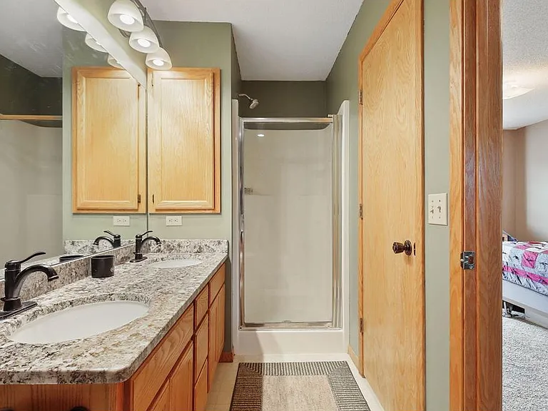 Greenhaven Ln — Photo 3
