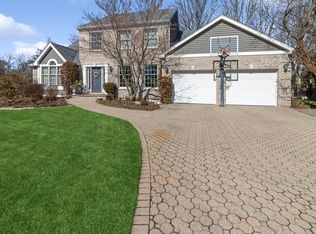 1520 N Lincoln Ct, Arlington Heights, IL 60004