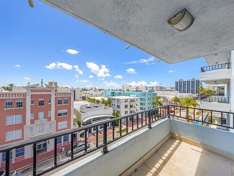 720 Collins Ave #603 — Photo 23