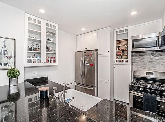 3rd image of 10614 Shoreline Dr #91