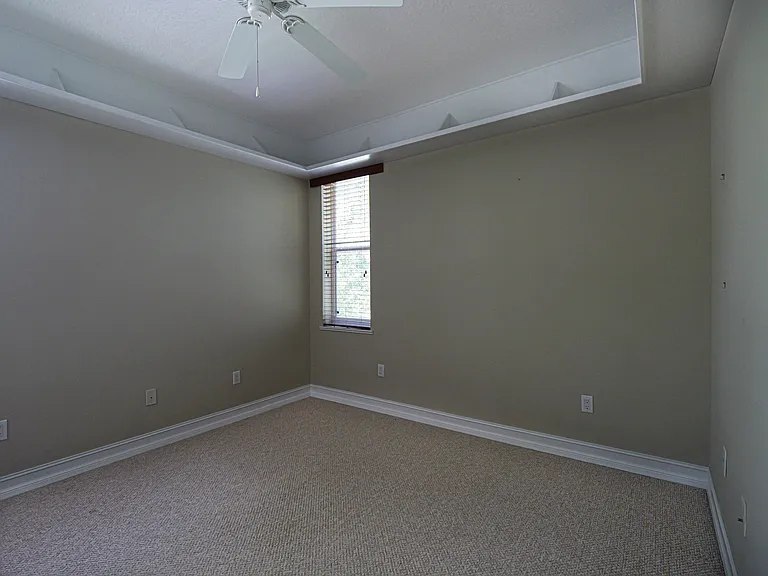 1965 Bridgepointe Cir #84 — Photo 32
