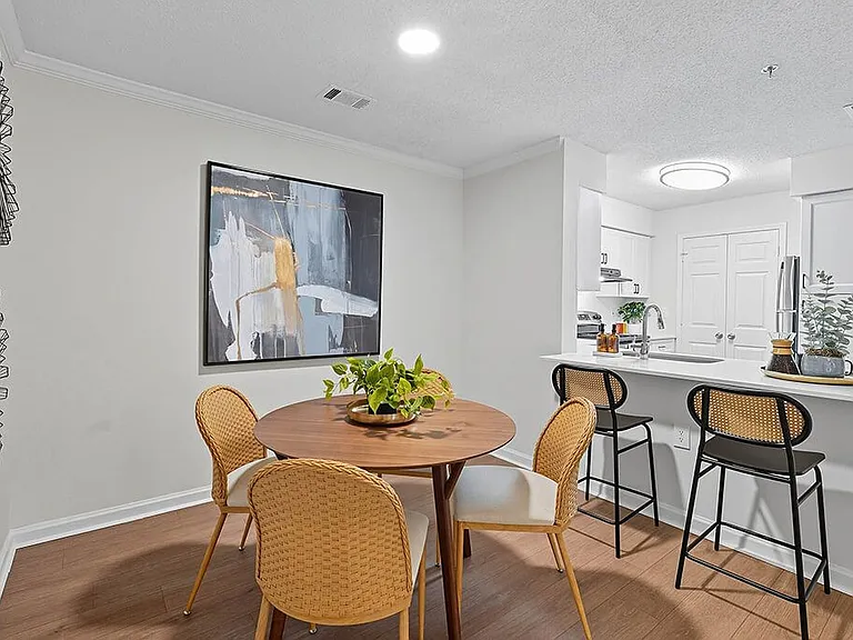 Chroma Park Apartments — Photo 8