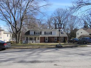 308 Red Barn Rd, Willow Grove, PA 19090