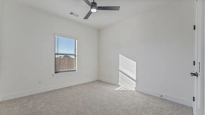 147 N Banner Ave — Photo 11