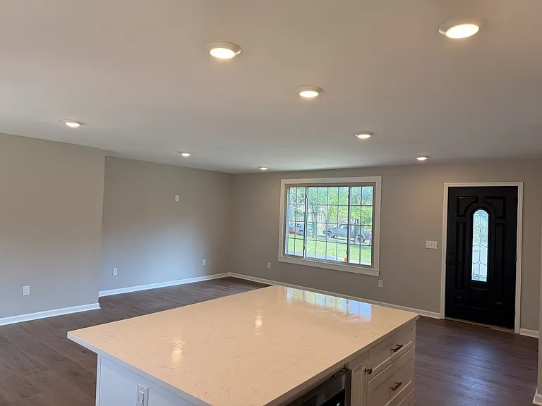 110 Cheryl Ct — Photo 6